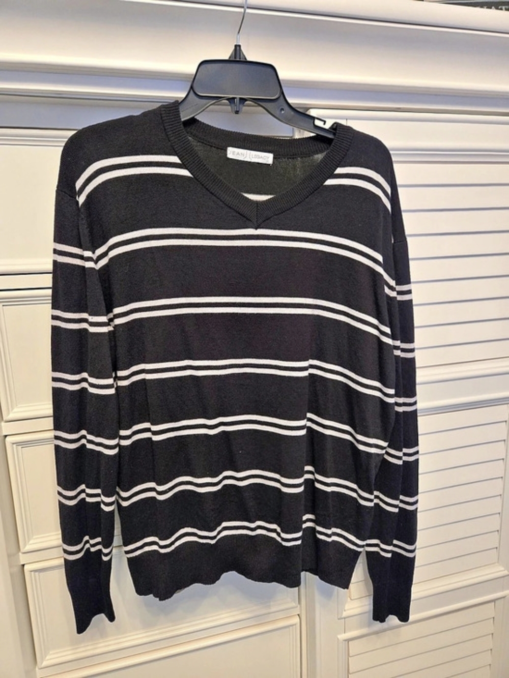 Jean Legacy Women's V neck Sweater in Black & White